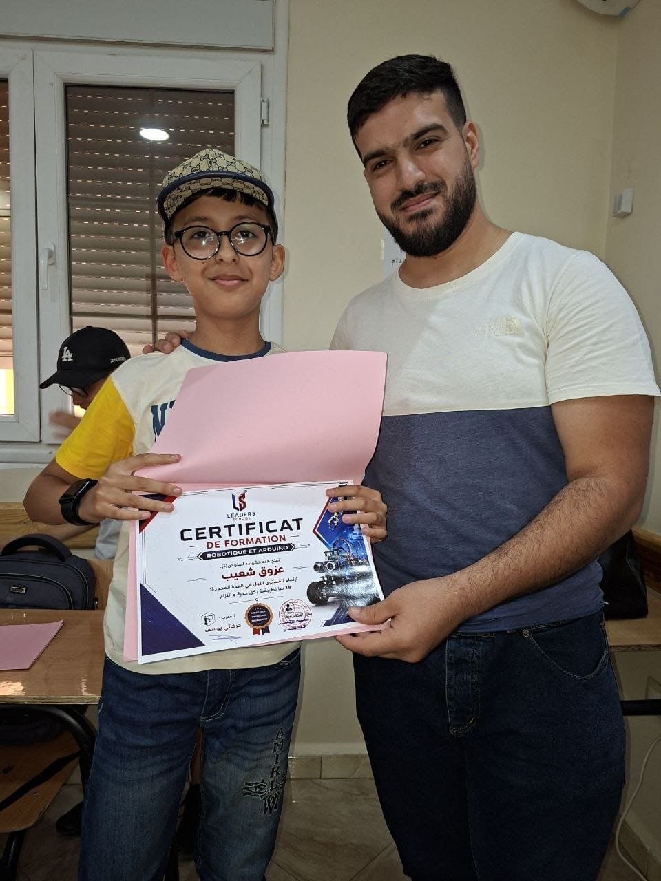 تكريم التلميذ عزوق شعيب